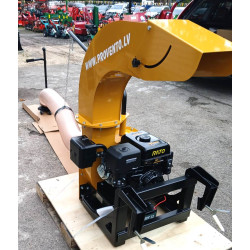 Lapu sūcējs savācējs ar smalcinātāju ar 15 Zs benzīna motoru El./rokas starts uzkarināms uz piekabes borta universāls