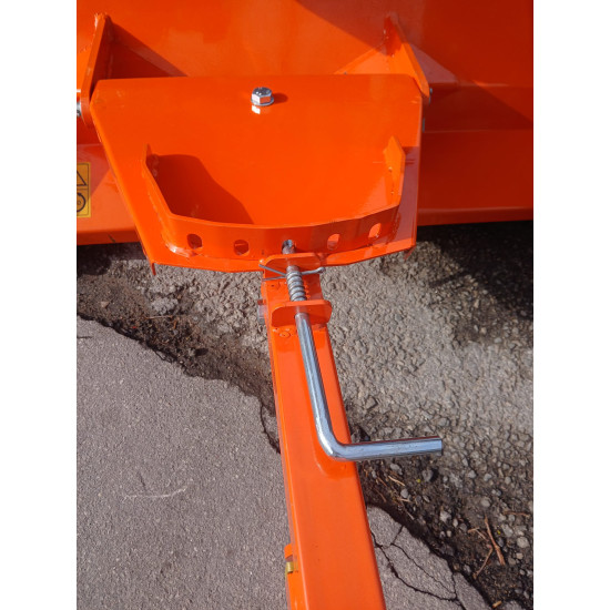 Pļaujmašīna ATV mulčētājs zāles pļāvējs jaunums atverama aizmugure piekabināms riteņi sānos vai aizmugurē ATV120 18Zs motors