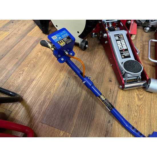 Domkrats pneimatiskais pacēlājs ar gaisu darbināms 3,5t celtspēja 150mm - 500mm garais rokturis komplektā adapteris