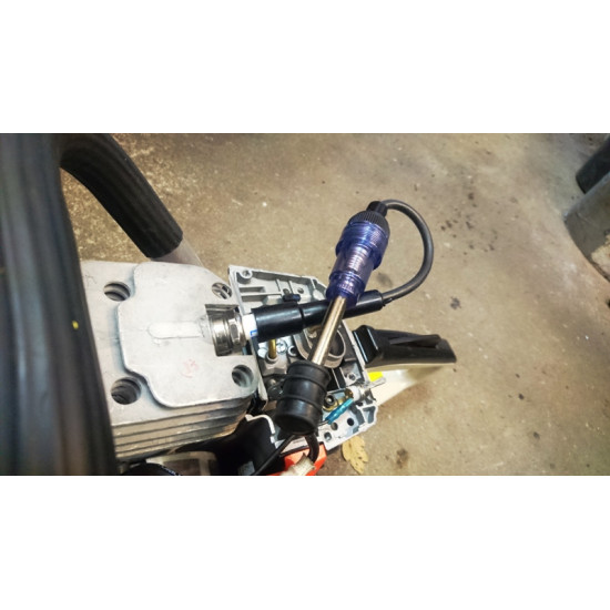 Aizdedzes dzirksteles pārbaudes ierīce svecēm, spolēm