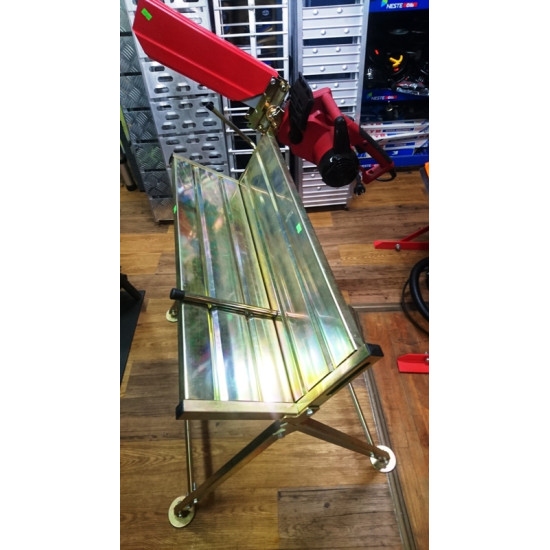 Statīvs malkas zāģēšanai ar motorzāģa iestiprināšanu