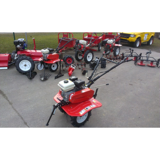 Piekabe motoblokam dārza trktoram pašizgāzējs atverami borti sēdeklis stingra konstrukcija universāls pielietojums