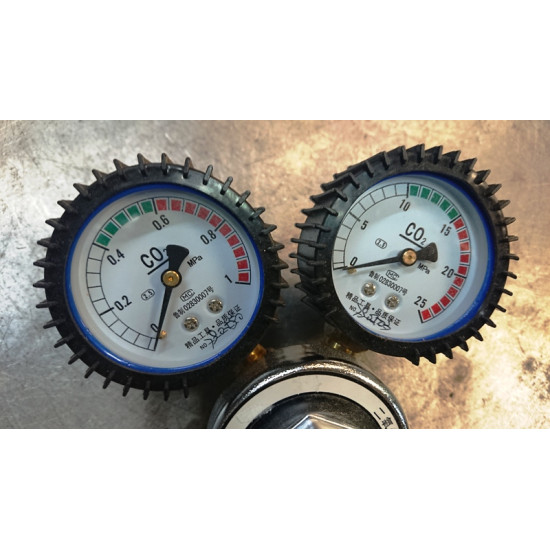 Reduktors metināšanai, CO2, ogļskābās gāzes regulators balonam