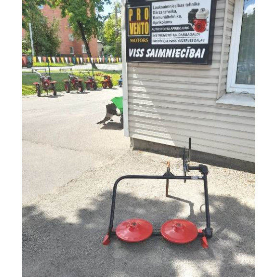 Pļaujmašīna motoblokiem, mini traktoriem. Ar siksnas piedziņu. Rotējošie naži.