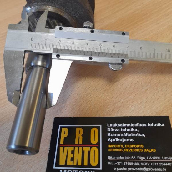 Kloķvārpsta Slong Honda uc analogi GX200 GX210   6,5Zs 7,5Zs  19,04mm (3/4)