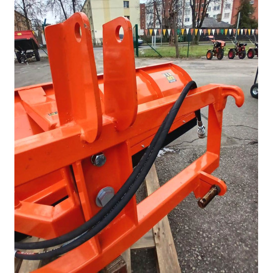 Sniega lāpsta 2,5m traktoram priekšā vai aizmugurē universāla hidrauliska Euro sakabe