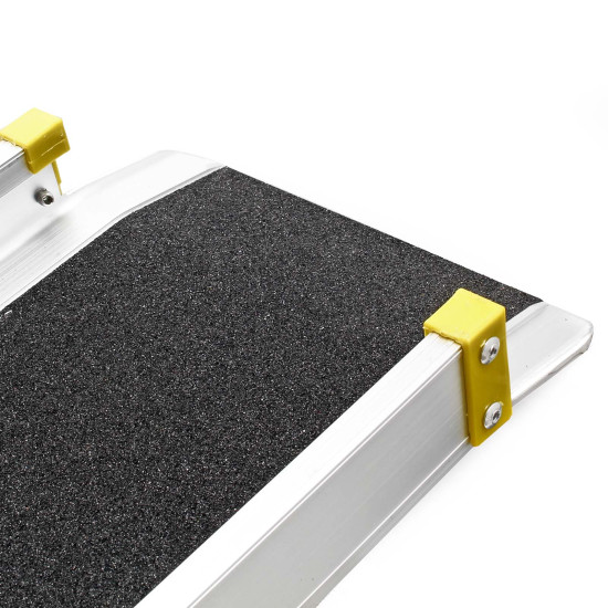Rampa ratiņkrēslam motociklam kravai uzbraucama laipa teleskopiski izvelkama viegls alumīnijs pretslīdes pārklājums 270 kg izmērs pielāgojams 122 -214 cm