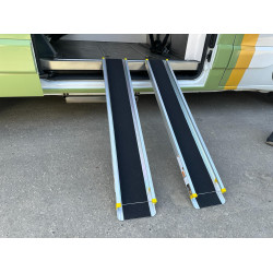 Rampa ratiņkrēslam motociklam kravai uzbraucama laipa teleskopiski izvelkama viegls alumīnijs pretslīdes pārklājums 270 kg izmērs pielāgojams 122 -214 cm