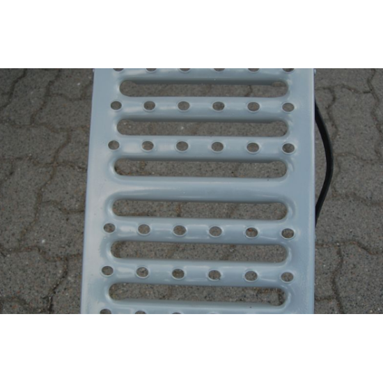 Rampas laipas uzbraucamā 2m kompakti saliekama 3 daļās kopā 2x350kg 500kg celtspēja tērauda