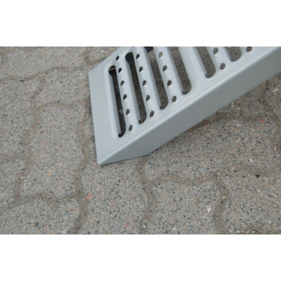 Rampas laipas uzbraucamā 2m kompakti saliekama 3 daļās kopā 2x350kg 500kg celtspēja tērauda