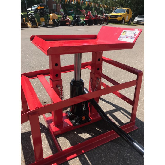 Rampa uzbraucama ar domkratu 2 gab. 2 x 2T  automašīnu remonta rampas cena par pāri (2 gab.)