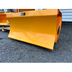 Sniega birstes lāpsta sniega lāpsta papildus uzkabināms mūsu tirgotajām birstēm un pūtējiem 80cm