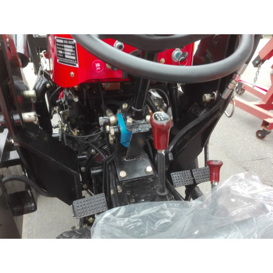 Traktors Huaxia 240D, 24 Zs ūdens dzesēšana. Cena ar PVN