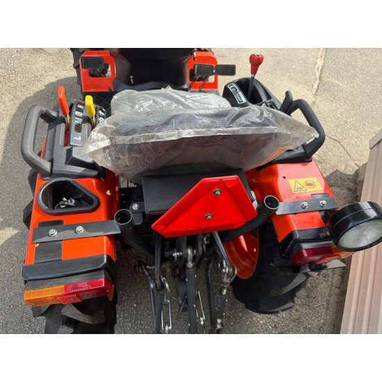 Traktors KUBOTA  B2741S Neo Star 4WD 27Zs