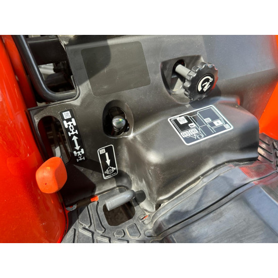 Traktors KUBOTA  B2741S Neo Star 4WD 27Zs