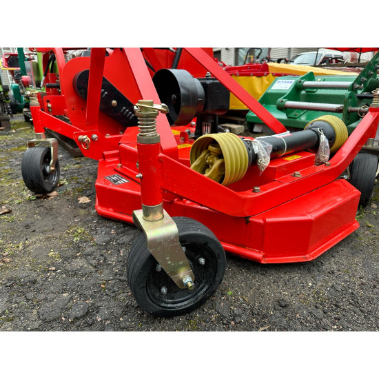 Pļaujmašīna mauriņa pļaujmašīna FM180 Finish mower 1,8m skaista gluda mauriņa uzturēšanai traktoram 3 punktu uzkarei cena ar PVN kardāns ir komplektā