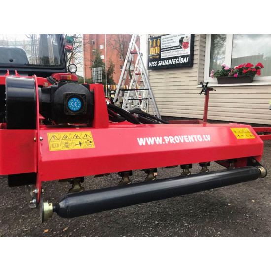 Pļaujmašīna AGL125 nogāžu grāvjmalu mulčeris pļaujmašīna smalcinātājs mulčētājs lauku malu dzīvžoga grāvju stāvumu u. c. nogāžu pļaušanai AGL125 BRCL 125 darba platums 1,25m cena ar PVN Flail mower Rasenmaeher