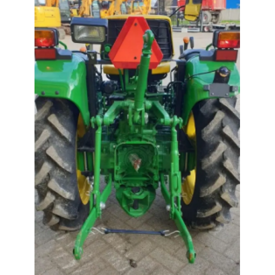Traktors John Deere 28Zs 3028 4x4