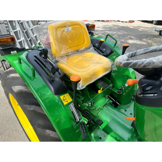 Traktors John Deere 36 Zs 3036 4x4