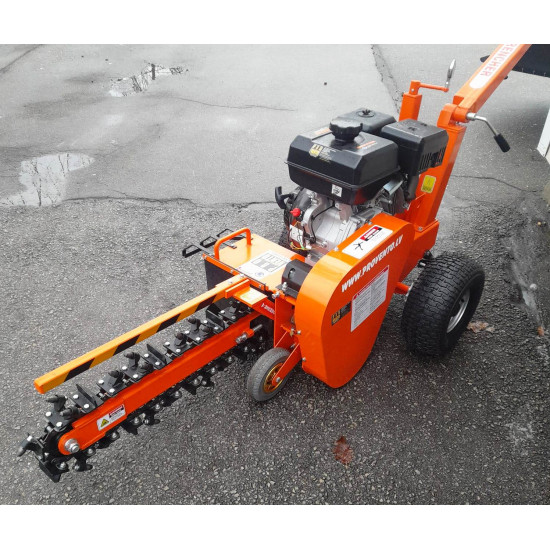 Tranšeju racējs augstuma regulēšana ar skrūves mehānismu un benzīna motoru 16 zs kabeļu ūdensvadu ierīkošanai