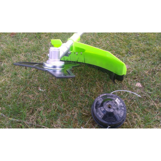 TRIMMERIS 2 taktu benzīna motors 2,6 ZS 52 ccm