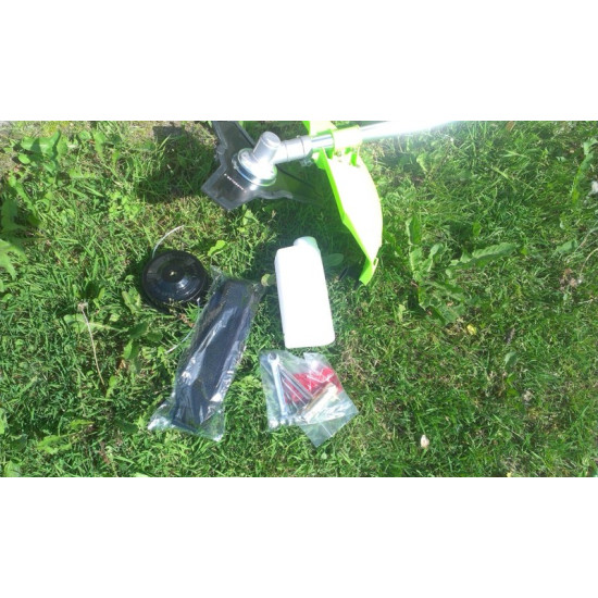 TRIMMERIS 2 taktu benzīna motors 2,6 ZS 52 ccm